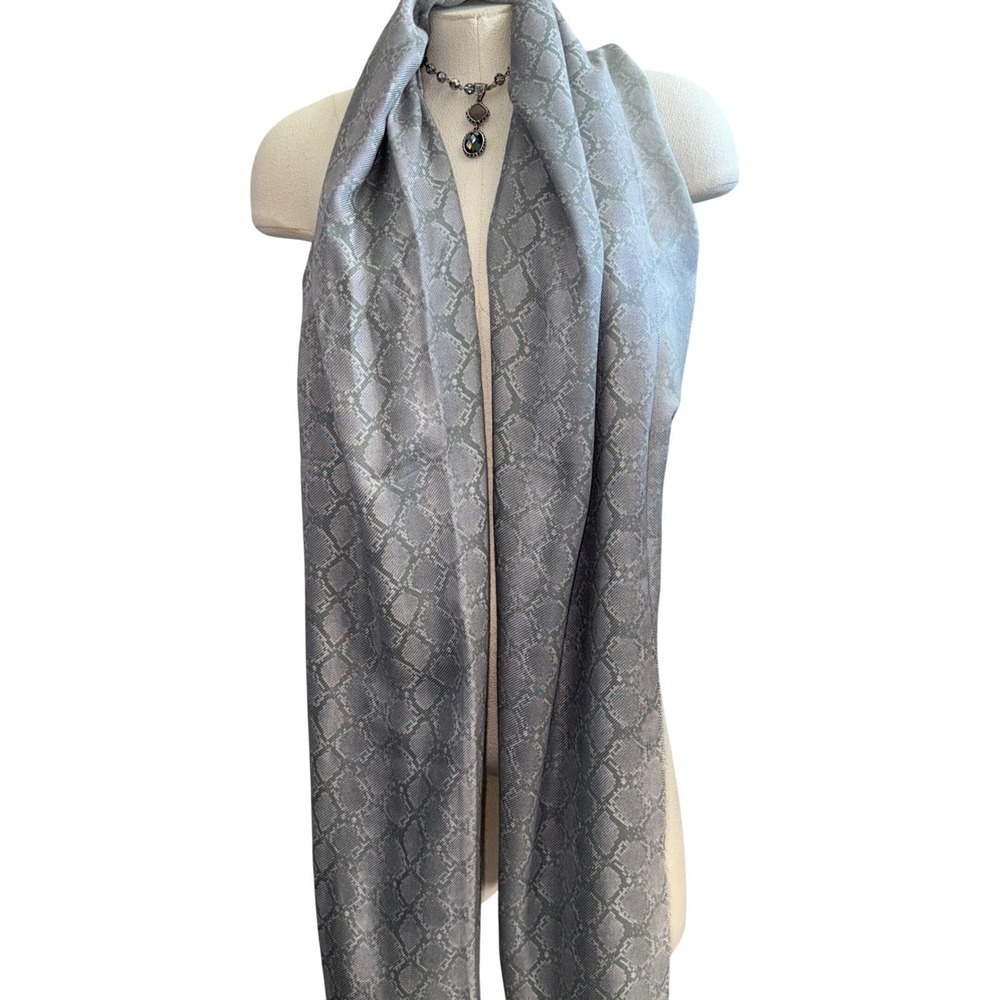 Liz Claiborne scarf Made In Italy Snake Print Wrap with‎ Fringe 20x72 NEW